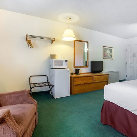 Rodeway Inn Whitehall Rom bilde