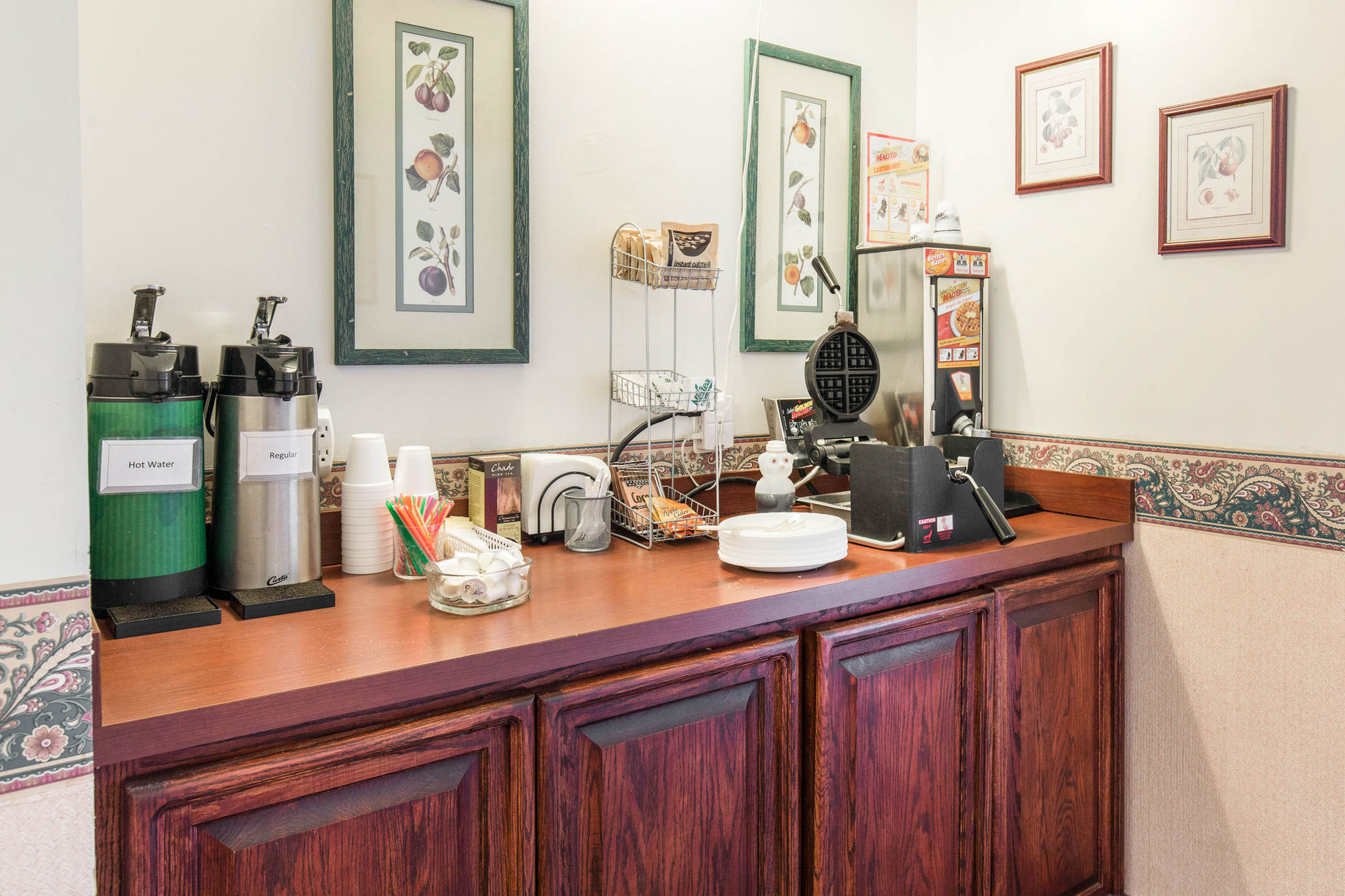 Rodeway Inn Whitehall Fasiliteter bilde